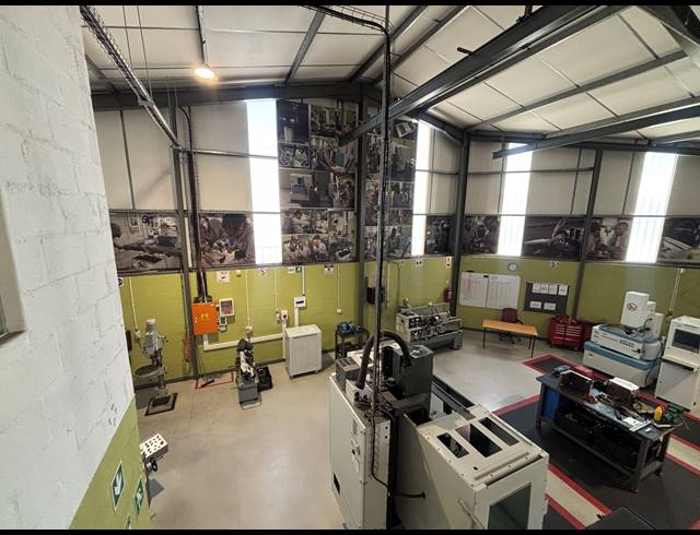 888M² WAREHOUSE TO LET IN BEACONVALE